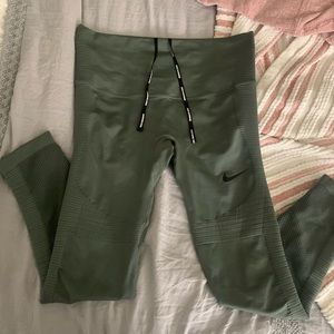 Nike dri-fit leggings